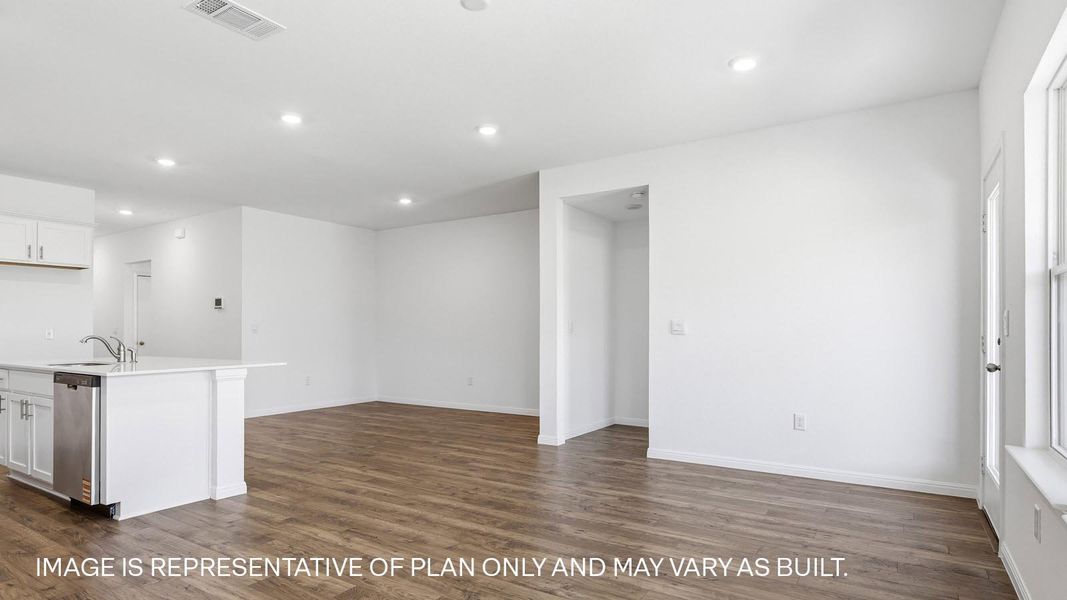 Representative unfurnished interior of a home built from the The Easton by D.R. Horton in Prairie Lakes, Buda (Image 9).