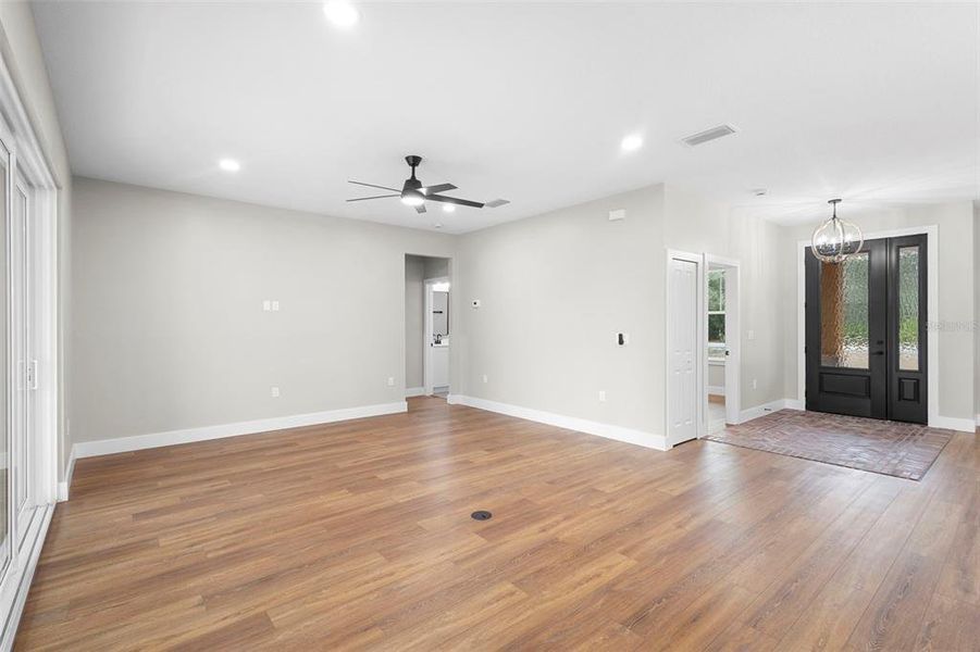 Spacious, unfurnished interior of a new home in , Eustis (Image 36).