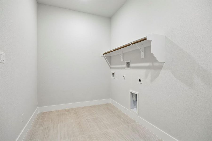 Spacious, unfurnished interior of a new home in The Arbors Midlothian, Midlothian (Image 16).