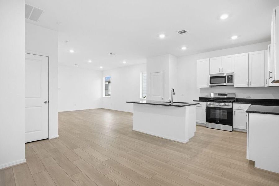 18122 Lone Hill Drive ~ Ready Now 18122 Lone Hill Drive ~ Ready Now