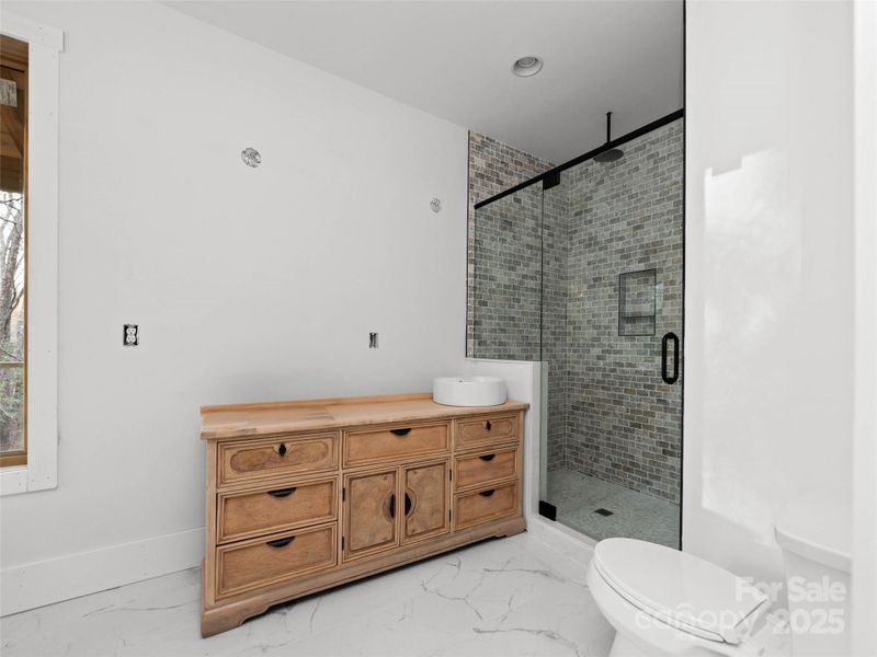 Furnished interior view inside a new home in , Lake Toxaway (Image 8). Furnished interior view inside a new home in , Lake Toxaway (Image 8).