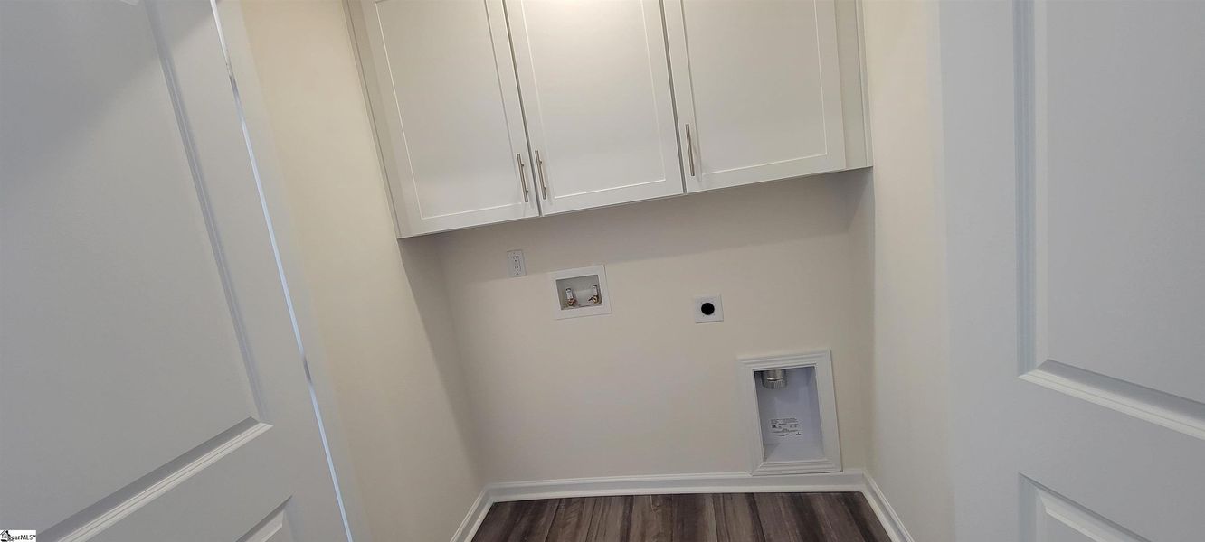 Spacious, unfurnished interior of a new home in Halton Oaks, Spartanburg (Image 20).