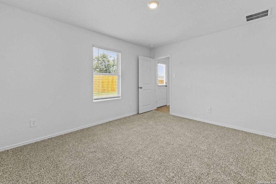 Spacious, unfurnished interior of a new home in Hickory Ridge, Elmendorf (Image 34). Spacious, unfurnished interior of a new home in Hickory Ridge, Elmendorf (Image 34).