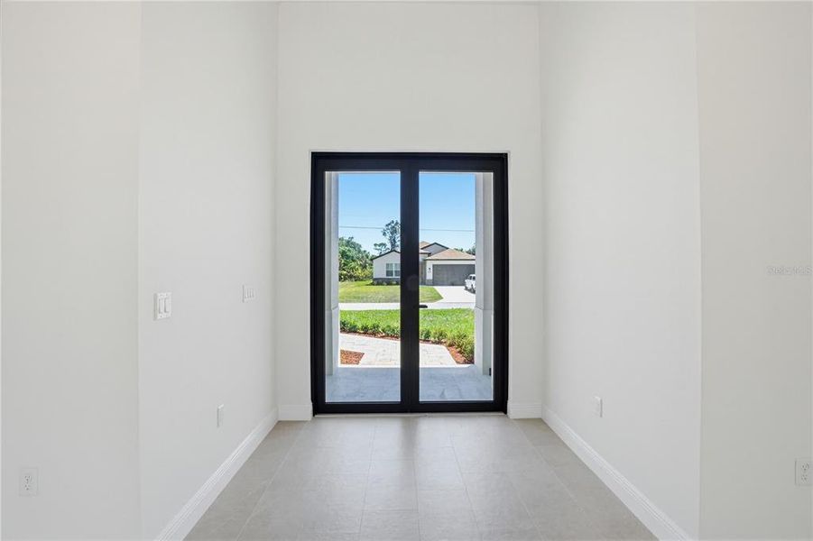 Spacious, unfurnished interior of a new home in , North Port (Image 41).