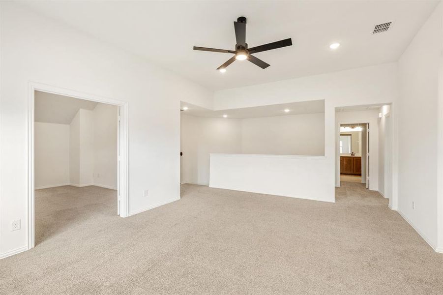 Spacious, unfurnished interior of a new home in Sonoma Verde, Rockwall (Image 29).