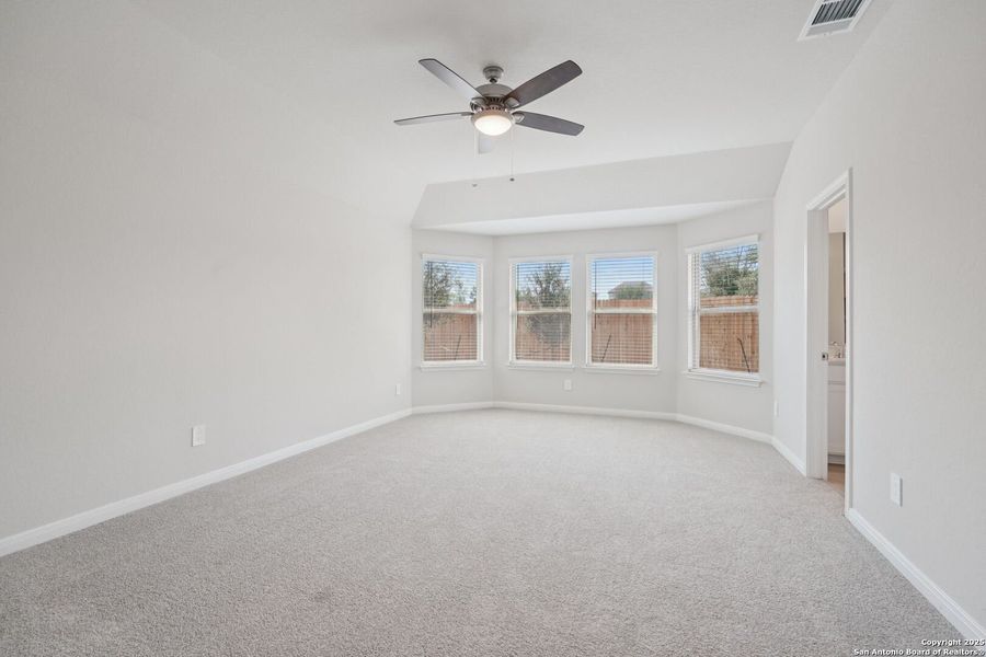 Spacious, unfurnished interior of a new home in Royal Crest, San Antonio (Image 33). Spacious, unfurnished interior of a new home in Royal Crest, San Antonio (Image 33).