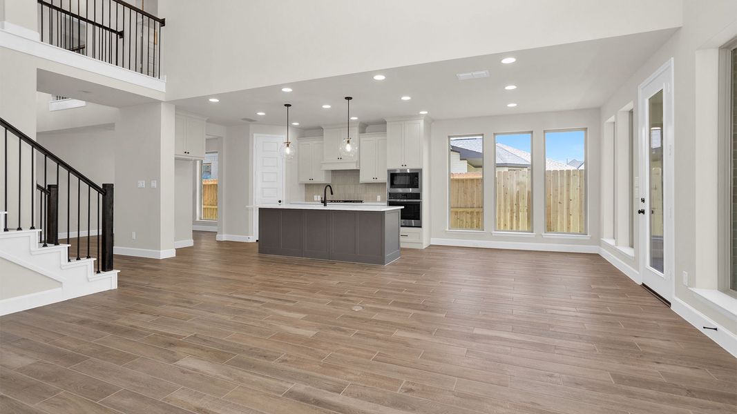 Spacious, unfurnished interior of a new home in Jordan Ranch, Fulshear (Image 10).