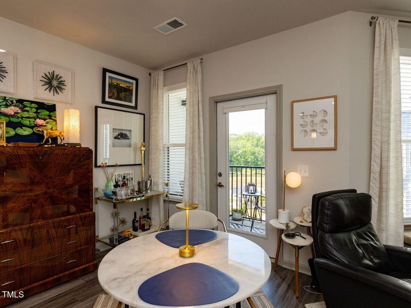 007-1280x960-dining-area 007-1280x960-dining-area