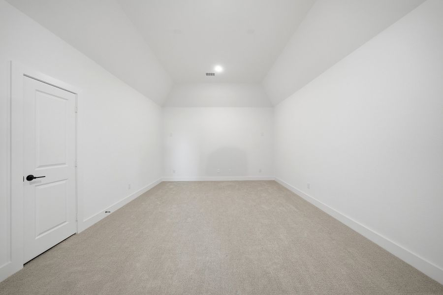 Spacious, unfurnished interior of a new home in Park Place - 80' Lots, Prosper (Image 31).