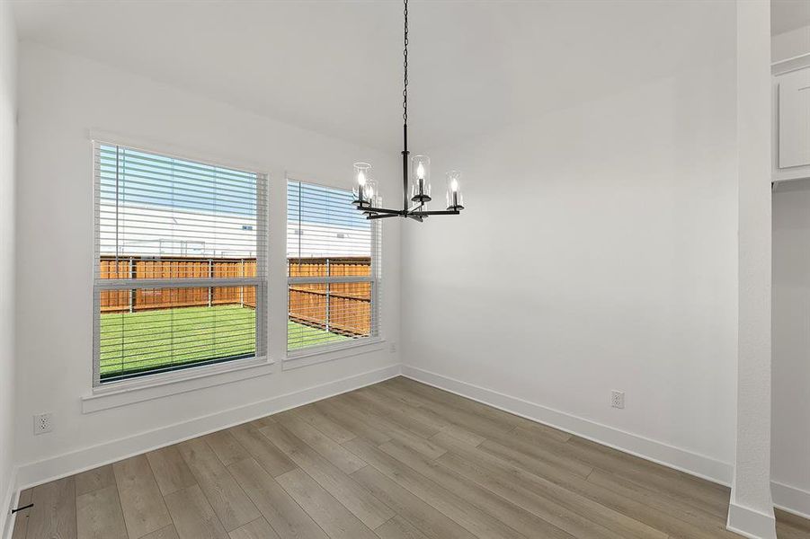 14. 1322 Comal - Nook 14. 1322 Comal - Nook