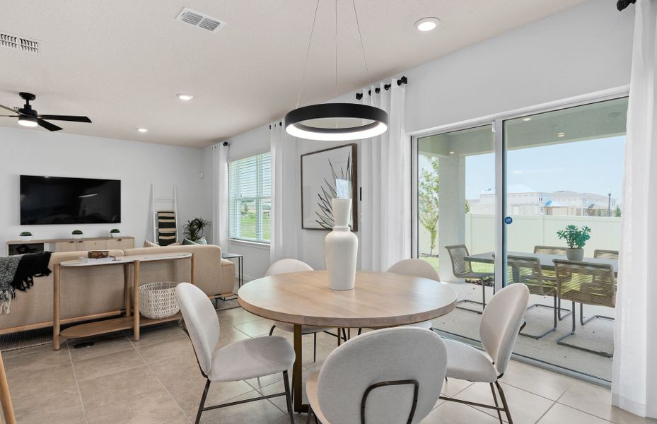 Representative furnished interior of a home built from the Springdale by Pulte Homes in Belle Haven, Davenport (Image 54). Representative furnished interior of a home built from the Springdale by Pulte Homes in Belle Haven, Davenport (Image 54).