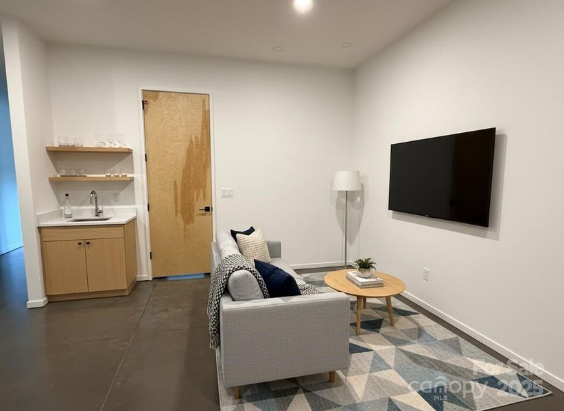 Virtually stage to show alternative to workshop Virtually stage to show alternative to workshop