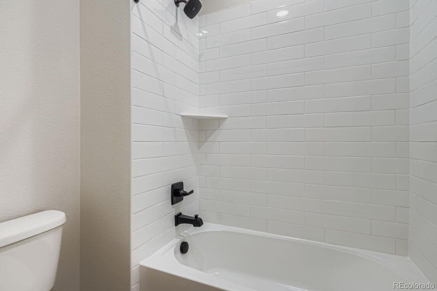 Image 19 of a home in Artisan at Brighton Crossings. Image 19 of a home in Artisan at Brighton Crossings.