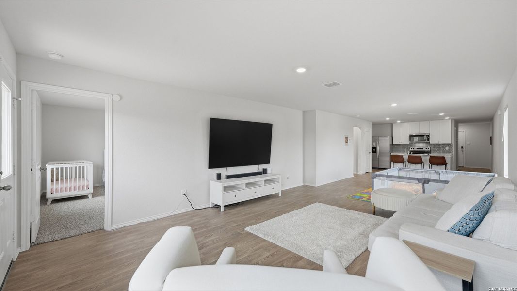 Furnished interior view inside a new home in Ladera, Luling (Image 13).