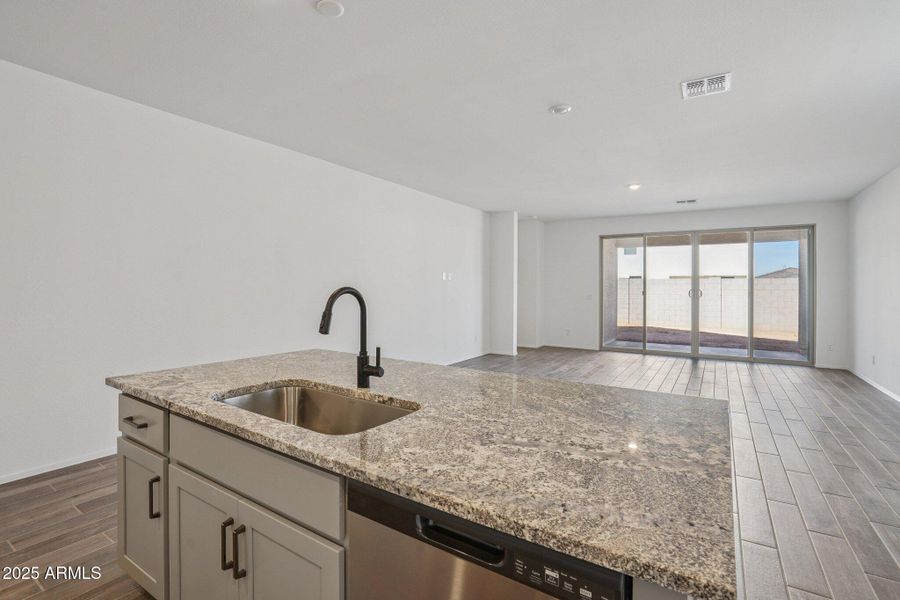 11-web-or-mls-W Old Timer Rd-S1211-011