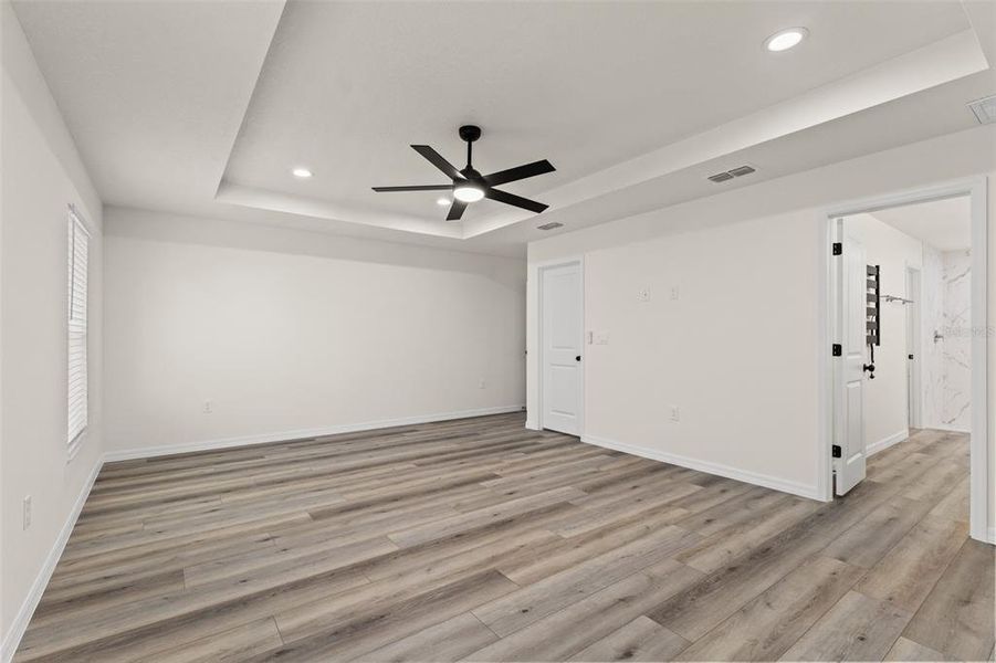 Spacious, unfurnished interior of a new home in , Spring Hill (Image 36).