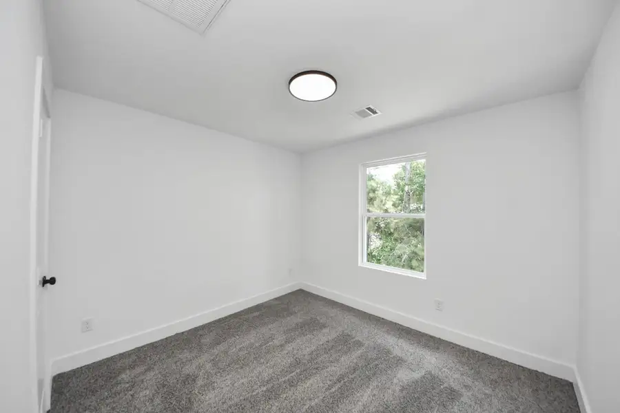 Spacious, unfurnished interior of a new home in , Huffman (Image 31).
