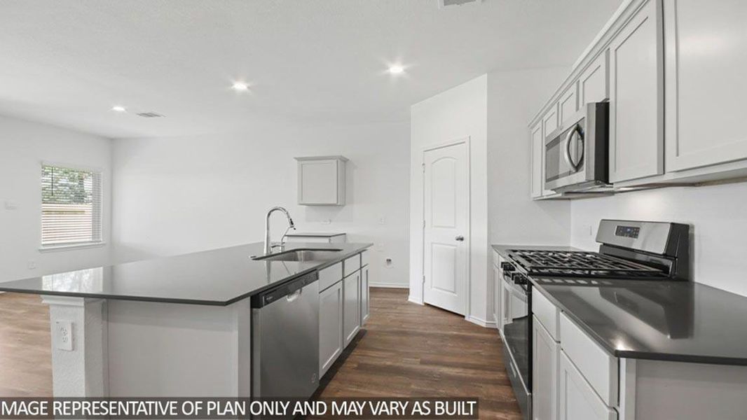 Furnished interior view inside a new home in Granger Pines, Conroe (Image 4).