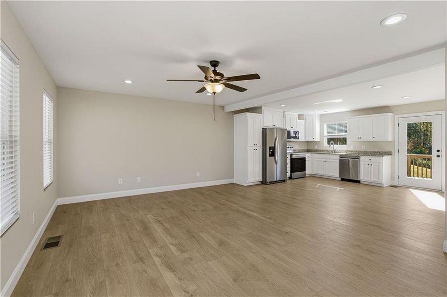 Spacious, unfurnished interior of a new home in , Dahlonega (Image 37).