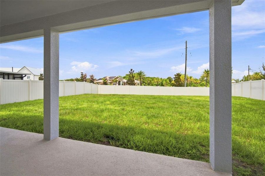 Exterior details and patio area of a home in , Land O' Lakes (Image 28).