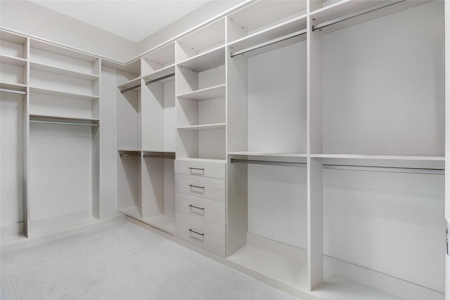 Walk-in Closet