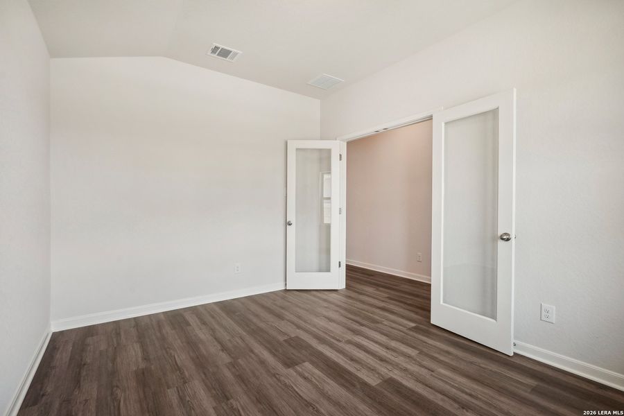 Spacious, unfurnished interior of a new home in Catalina, Converse (Image 11).