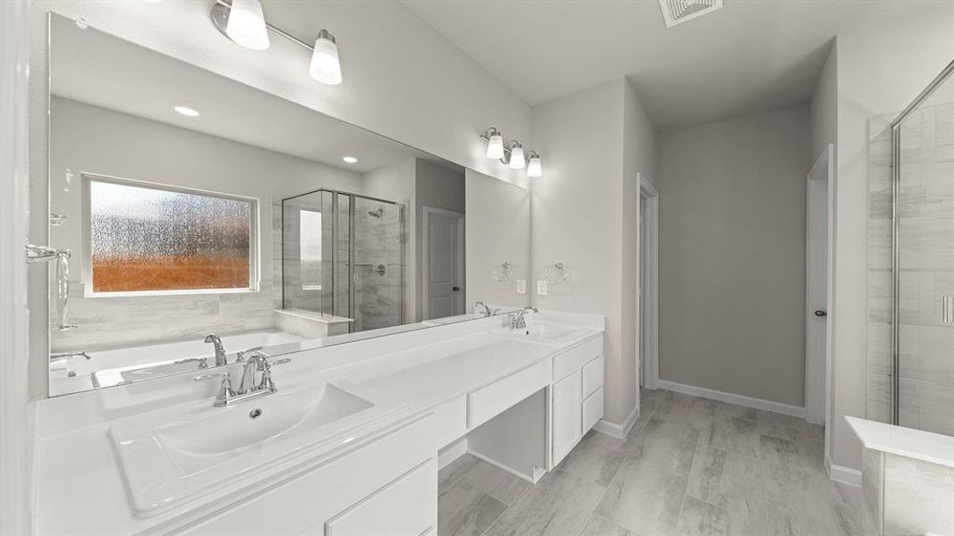 21. 2544 Three Bars - Bath (2) 21. 2544 Three Bars - Bath (2)