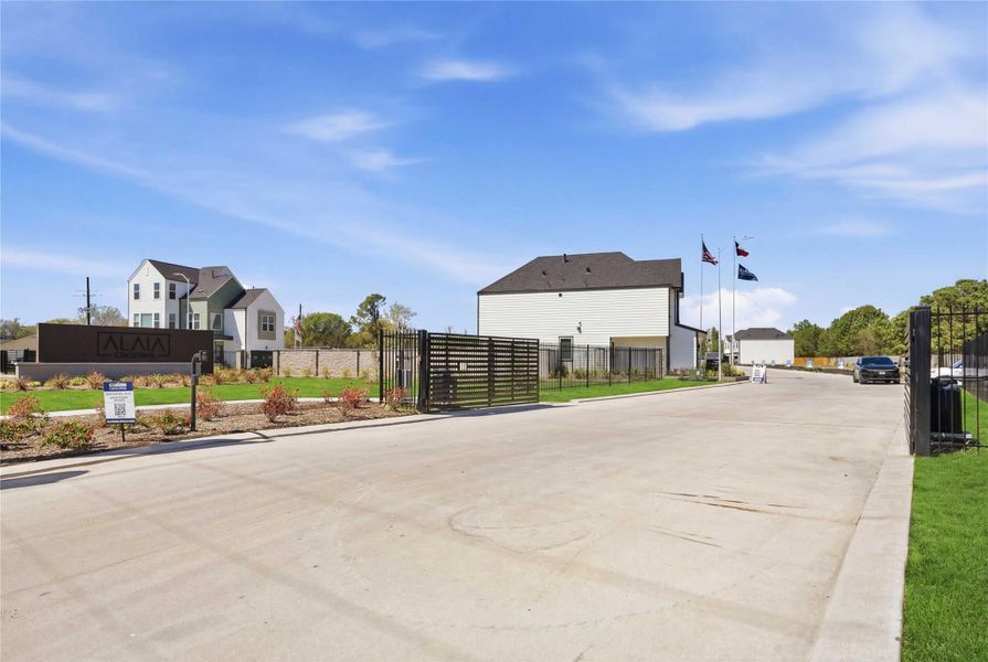 Community amenities in Alaia Crossing, Houston (Image 34).