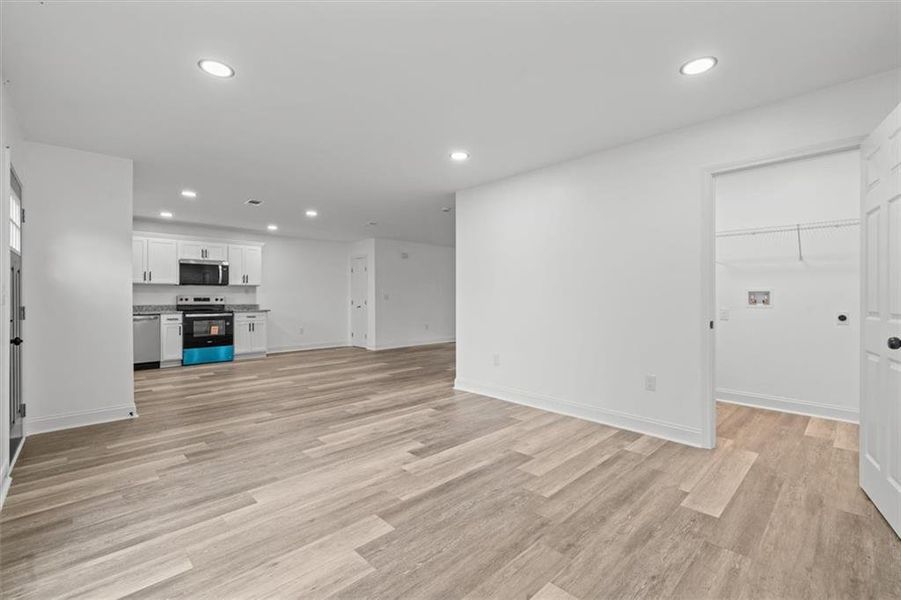 Spacious, unfurnished interior of a new home in , Calhoun (Image 22).