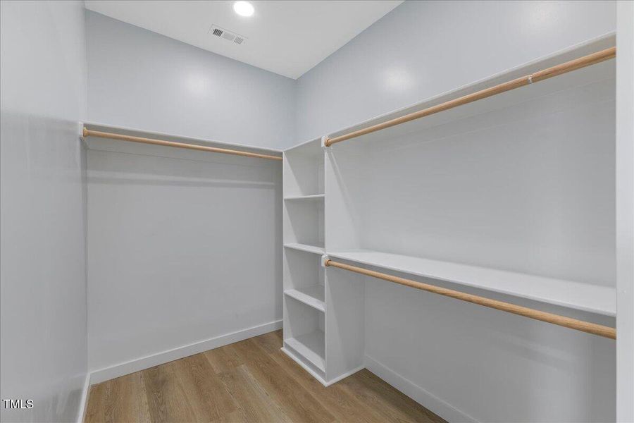 23-123-125 Ottawa Dr