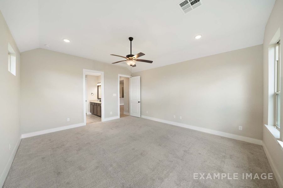 Representative unfurnished interior of a home built from the The Elizabeth by Davidson Homes LLC in Lago Mar, Texas City (Image 28).