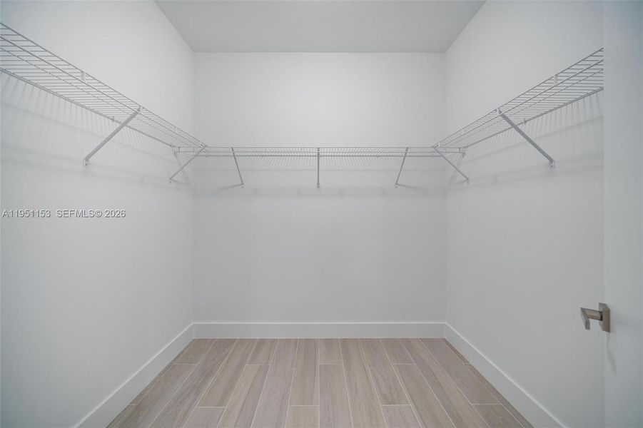 Spacious, unfurnished interior of a new home in , Weston (Image 44).