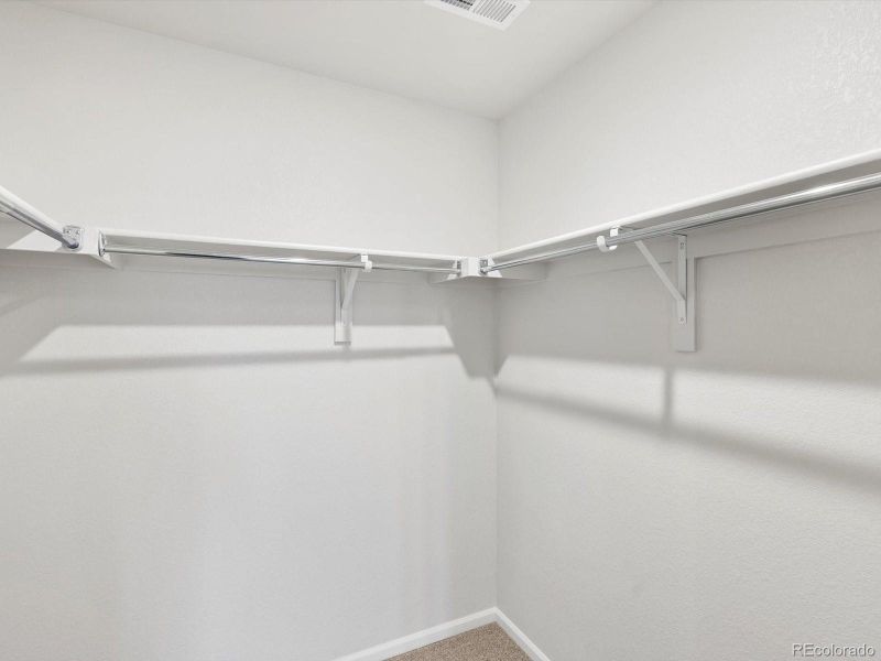 Spacious, unfurnished interior of a new home in Three Hills, Morrison (Image 20).