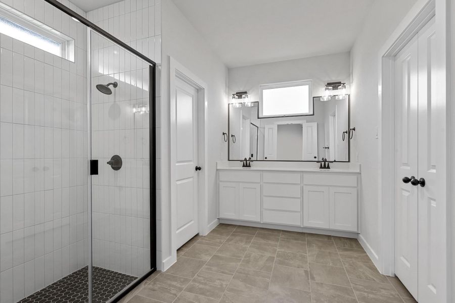 Image 87 representing the Garrison II by Cheldan Homes in Stoneview, Glen Rose, TX.