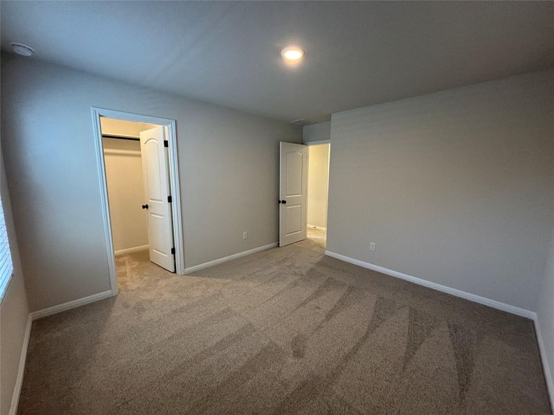 Spacious, unfurnished interior of a new home in Cannon Ranch 45s, Dripping Springs (Image 34).