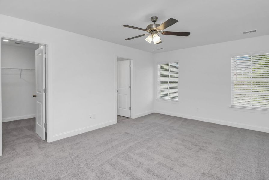 Spacious, unfurnished interior of a new home in Kensington Place Townhomes, Lexington (Image 30).