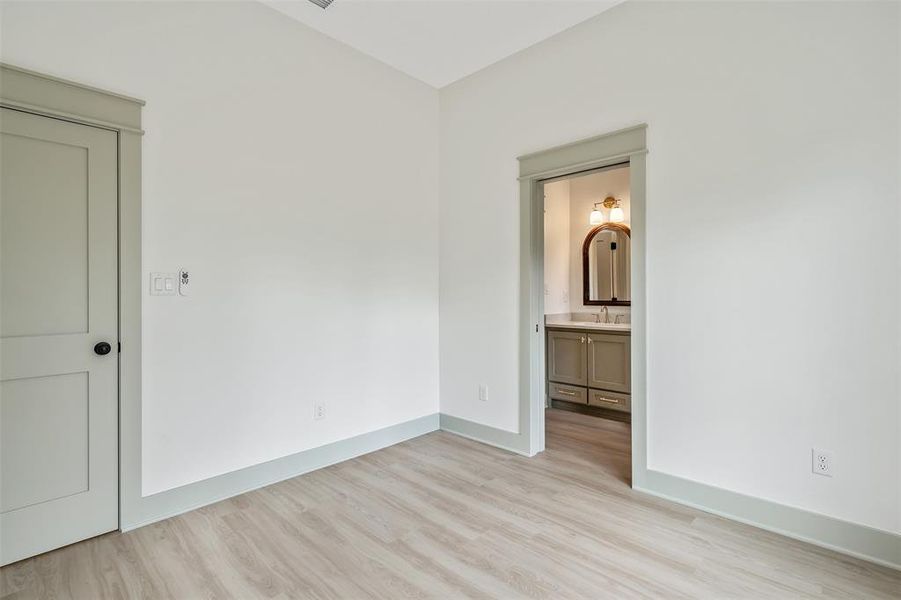 Spacious, unfurnished interior of a new home in , Flint (Image 18).