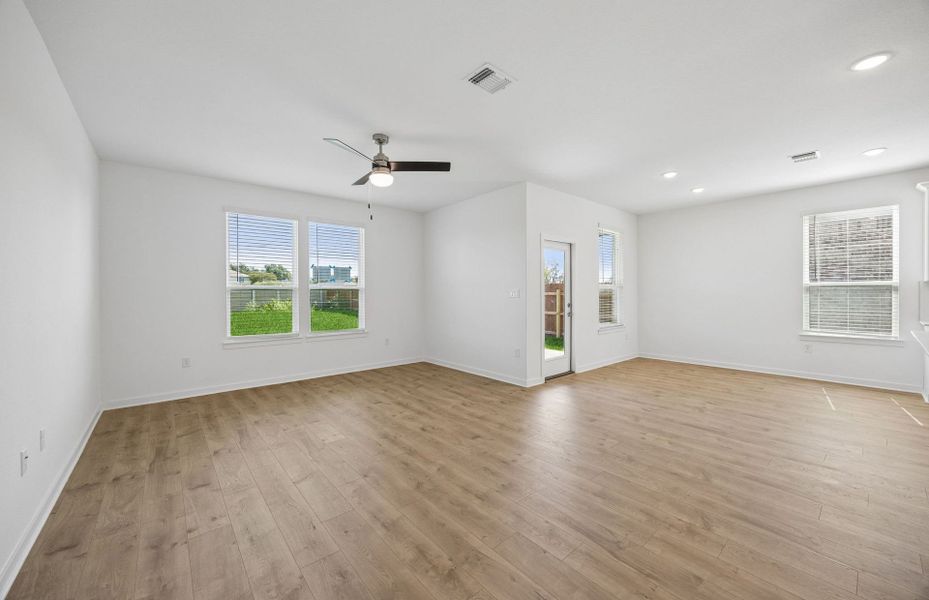 Spacious, unfurnished interior of a new home in Lagos, Manor (Image 23).