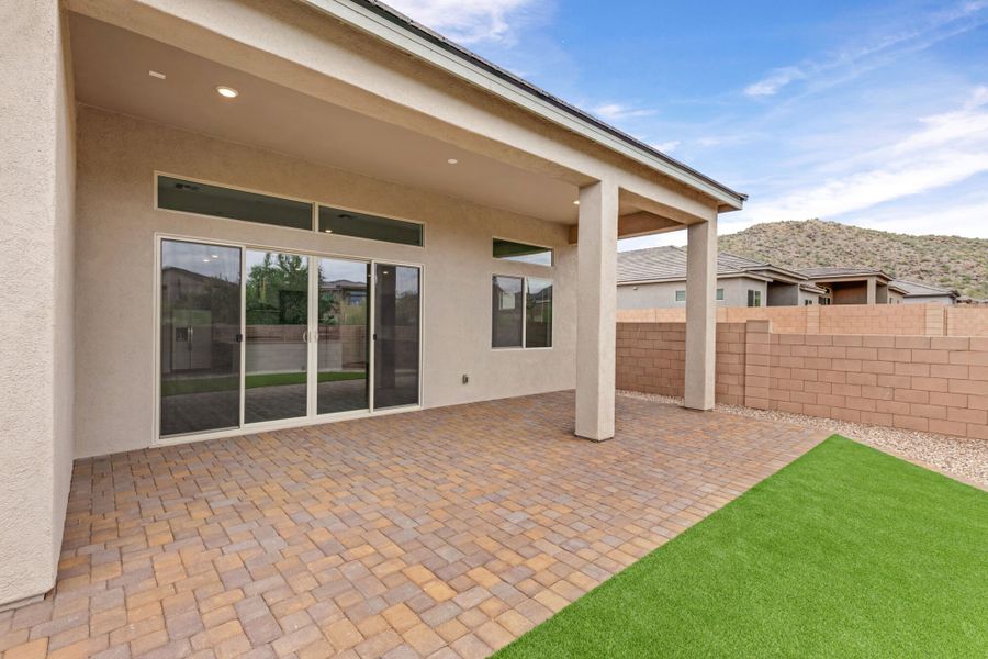Exterior details and patio area of a home in Saguaro Reserve II, Marana (Image 10).
