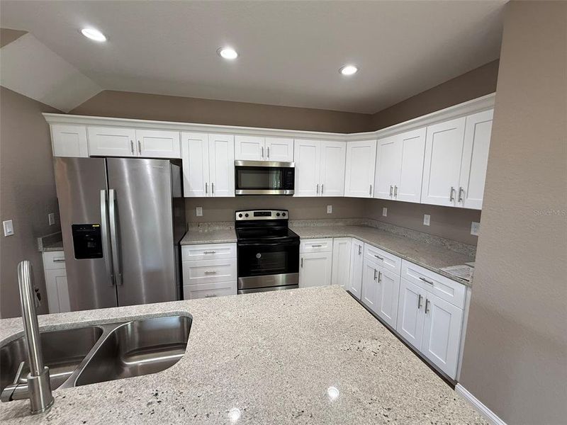 Furnished interior view inside a new home in , Bartow (Image 6).