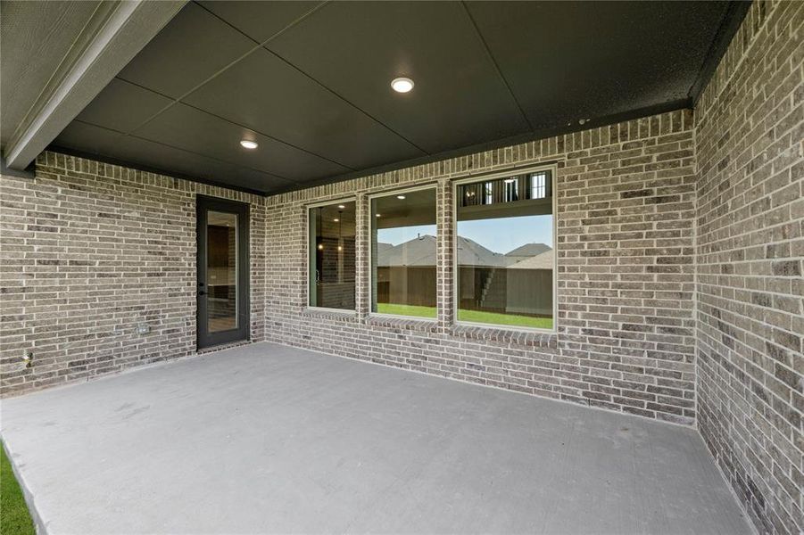 2433 Hitchford- Patio-1 2433 Hitchford- Patio-1