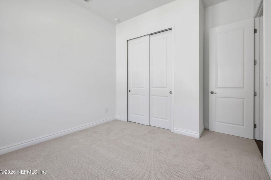 Spacious, unfurnished interior of a new home in Veranda Bay, Flagler Beach (Image 40).