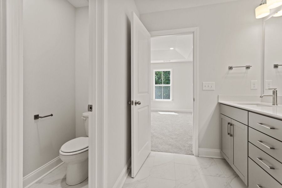 2,433sf New Home in Simpsonville, SC.  - Slide 30