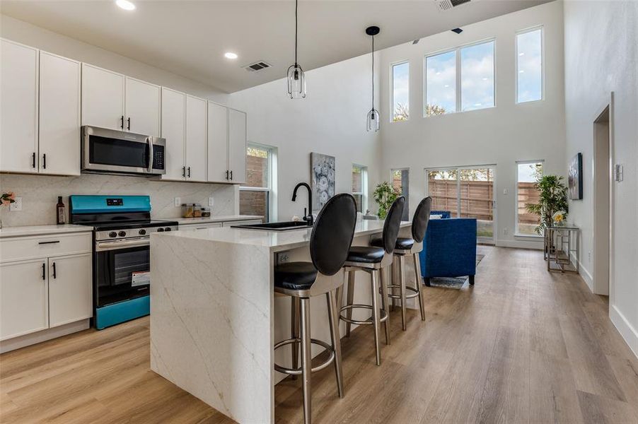 Furnished interior view inside a new home in , Dallas (Image 18).