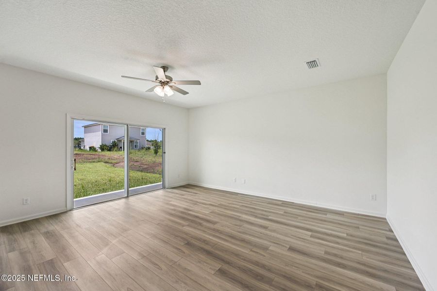 Spacious, unfurnished interior of a new home in Panther Creek, Jacksonville (Image 17).