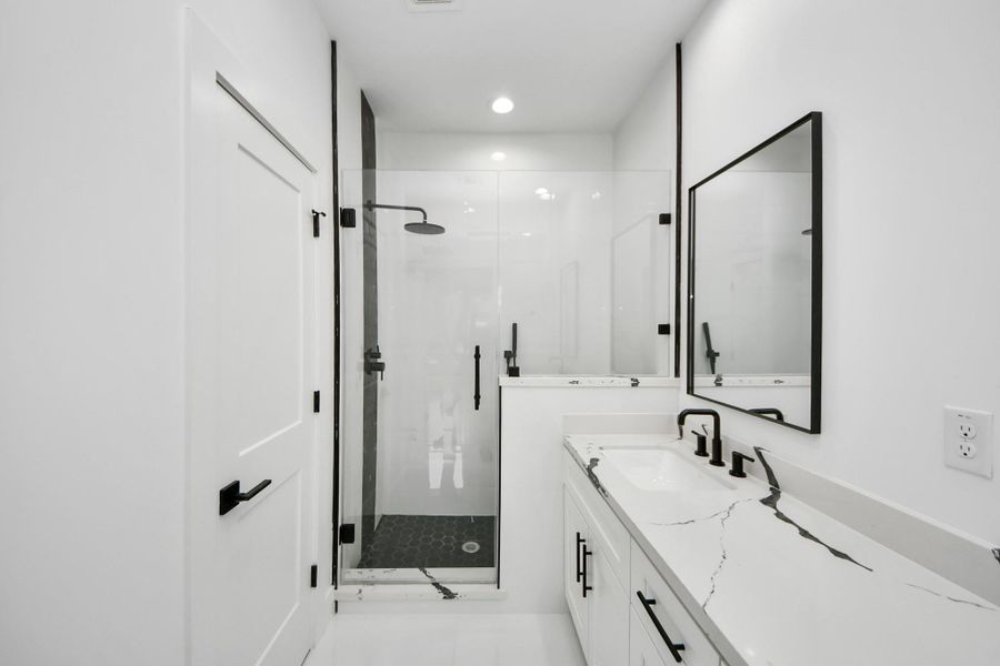 Image 14 of a home in .