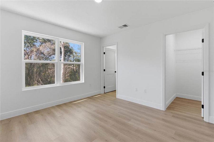 Spacious, unfurnished interior of a new home in , Altamonte Springs (Image 18).