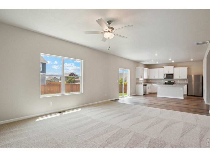 Spacious, unfurnished interior of a new home in , Severance (Image 10).