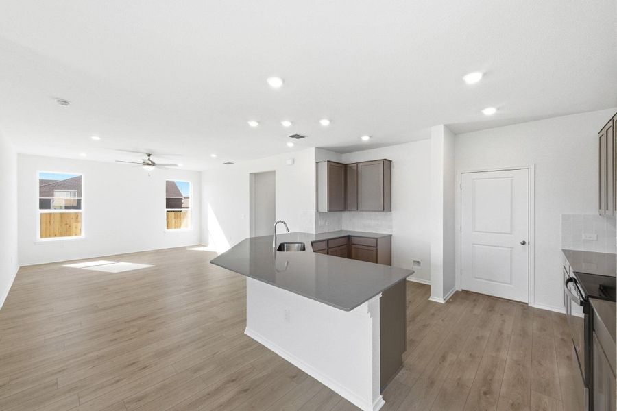 Furnished interior view inside a new home in Stoney Chase, Del Valle (Image 9).