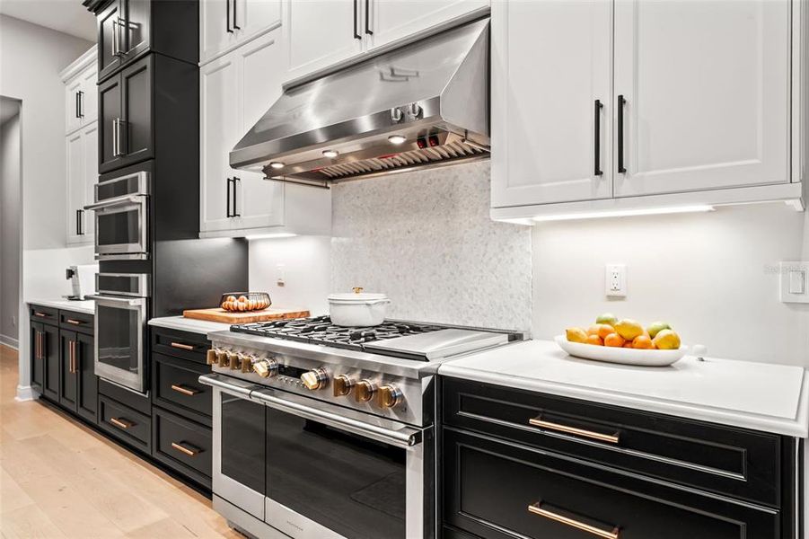 Furnished interior view inside a new home in , Sarasota (Image 47).
